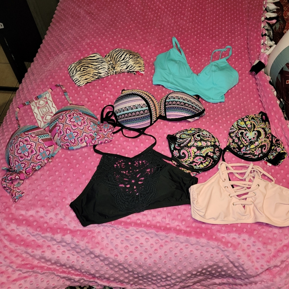 Bikini bundle! - Picture 1 of 4